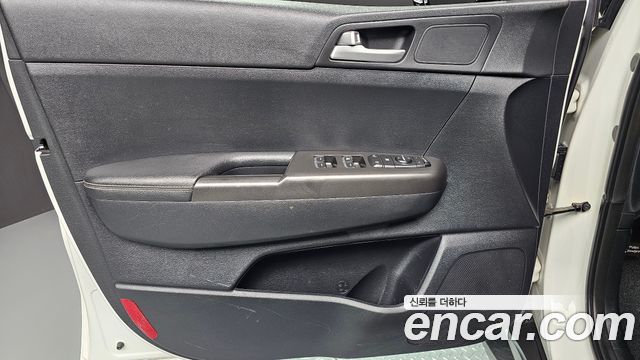 Kia Sportage 2016 — photo 14
