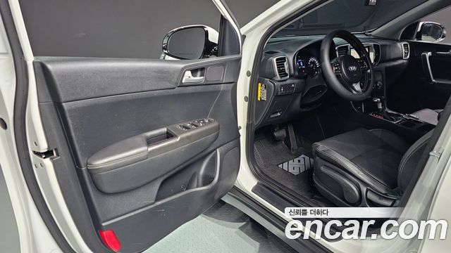 Kia Sportage 2016 — photo 16