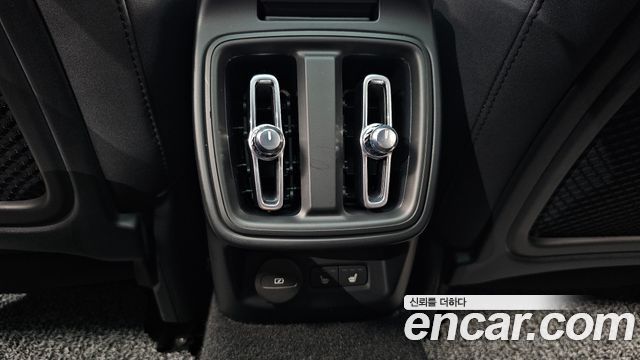 Polestar Polestar 2 2022 — photo 25