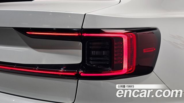Polestar Polestar 2 2022 — photo 9