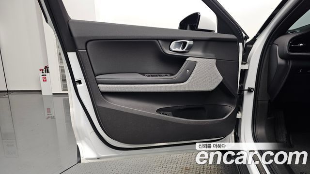 Polestar Polestar 2 2022 — photo 14
