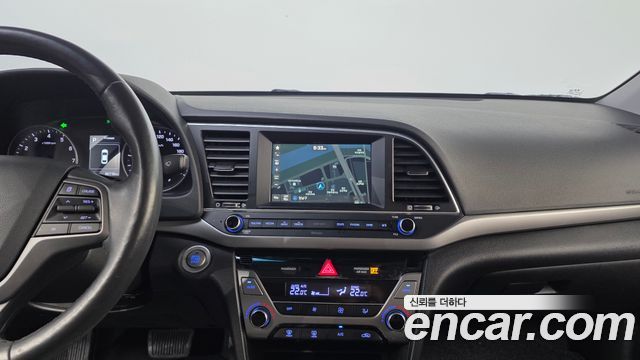 Hyundai AVANTE 2016 — photo 20