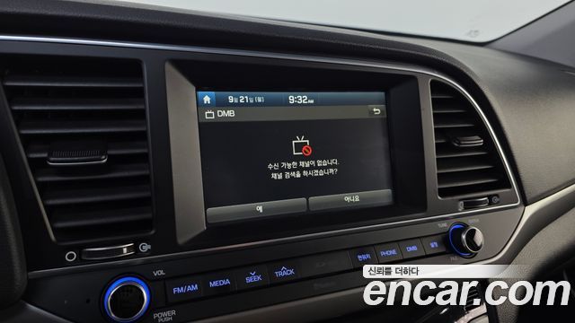 Hyundai AVANTE 2016 — photo 21
