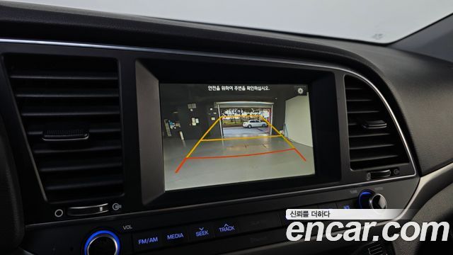 Hyundai AVANTE 2016 — photo 23