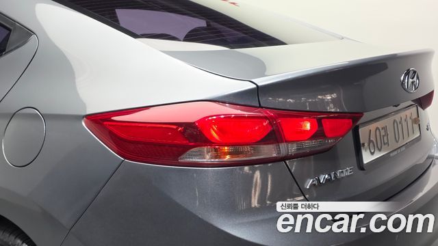 Hyundai AVANTE 2016 — photo 9