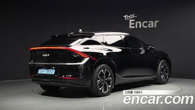 Kia EV6 2023 — photo 2
