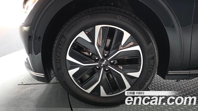 Kia EV6 2023 — photo 5