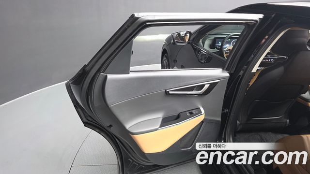 Kia EV6 2023 — photo 15
