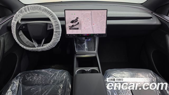 Tesla Model Y 2026 — photo 10