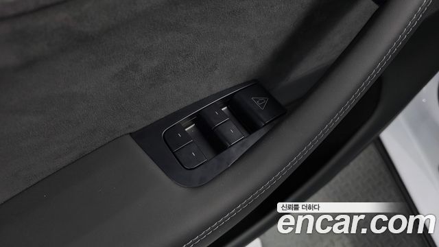 Tesla Model Y 2026 — photo 27