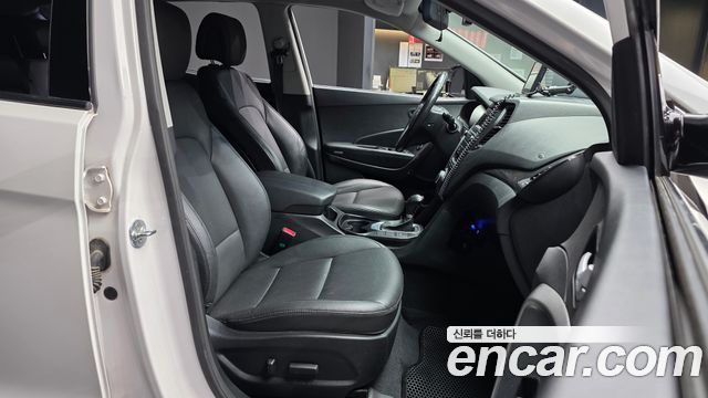 Hyundai Santafe 2016 — photo 11