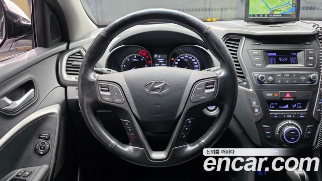 Hyundai Santafe 2016 — photo 13