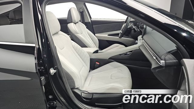 Hyundai AVANTE 2022 — photo 16
