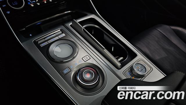 Genesis GV80 2022 — photo 12
