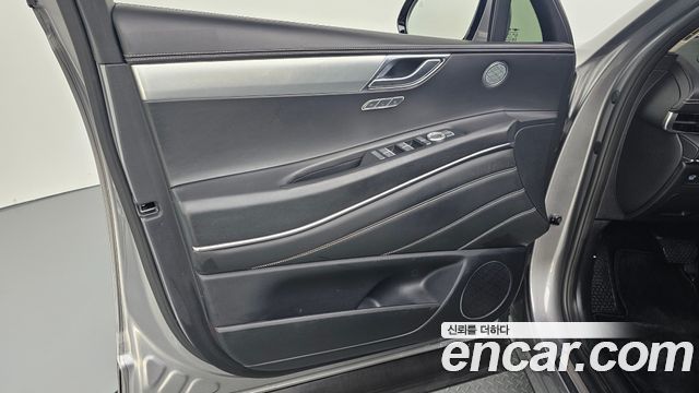 Genesis GV80 2022 — photo 14