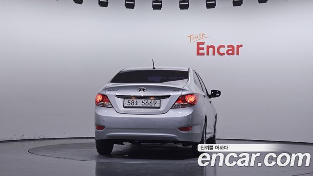 Hyundai Accent 2015 — photo 4