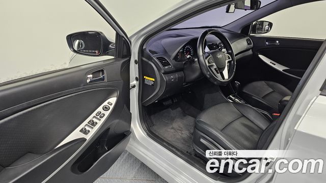 Hyundai Accent 2015 — photo 10
