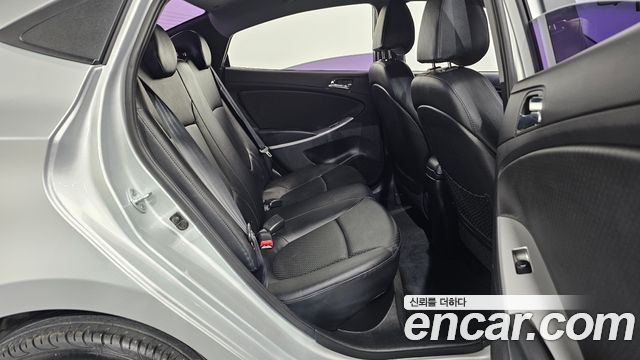 Hyundai Accent 2015 — photo 11