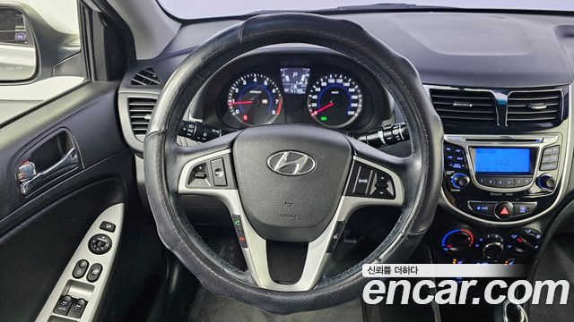 Hyundai Accent 2015 — photo 14