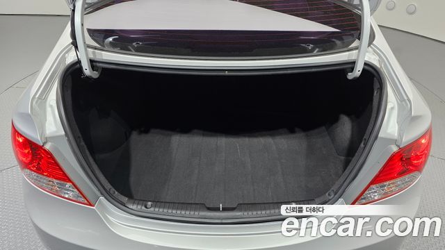Hyundai Accent 2015 — photo 20
