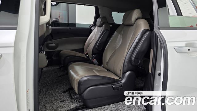 Kia Canival 2024 — photo 17