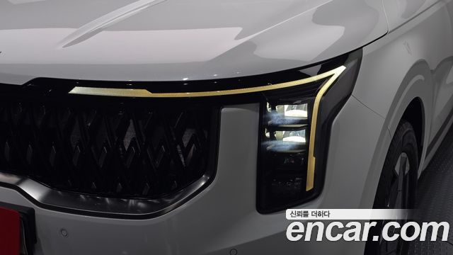 Kia Canival 2024 — photo 8