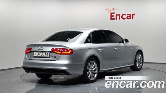 Audi A4 2015 — photo 2