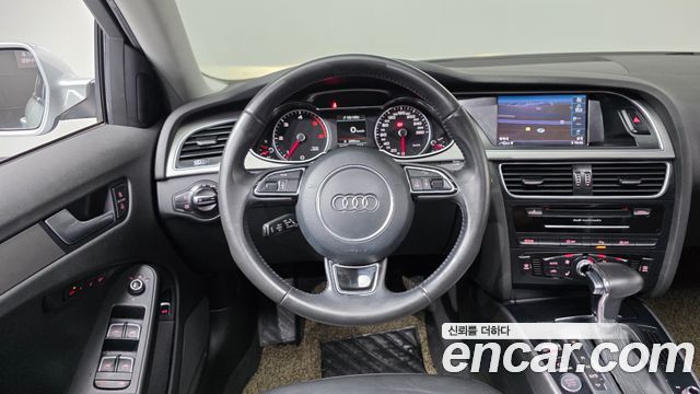 Audi A4 2015 — photo 13
