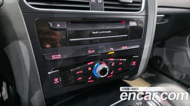 Audi A4 2015 — photo 17