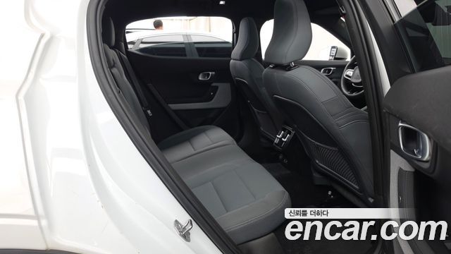 Polestar Polestar 2 2022 — photo 18