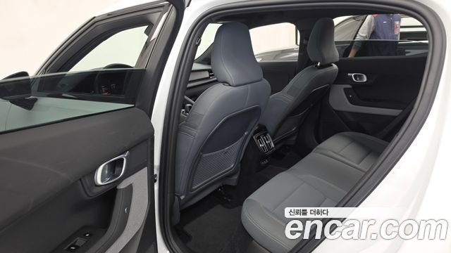 Polestar Polestar 2 2022 — photo 16