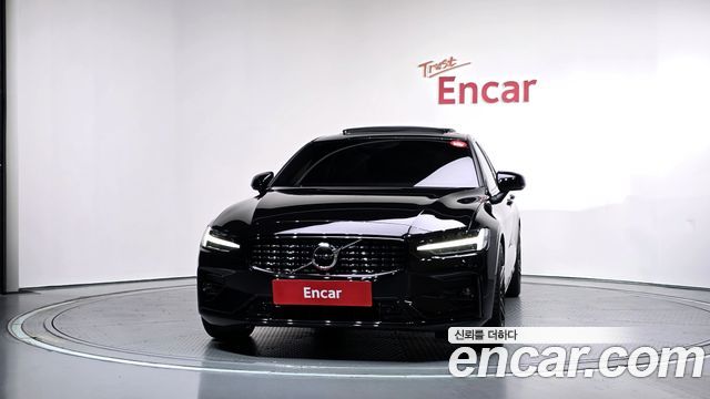 Volvo S60 2022 — photo 3