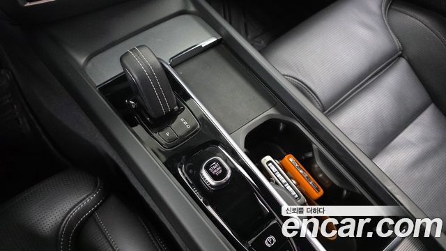 Volvo S60 2022 — photo 9