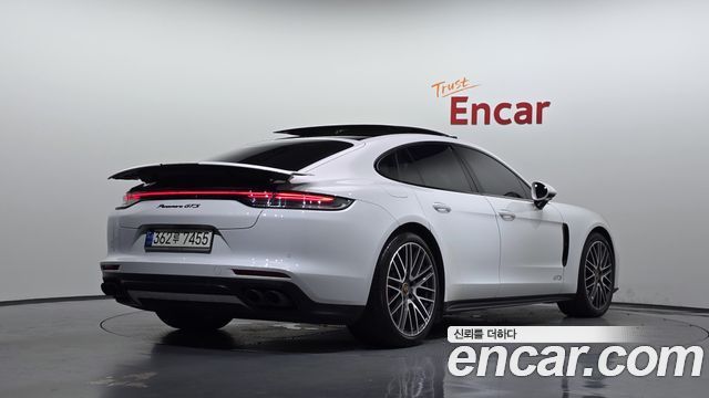 Porsche Panamera 2021 — photo 2