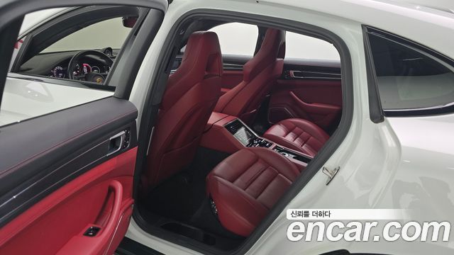 Porsche Panamera 2021 — photo 17
