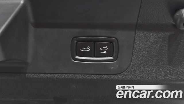 Porsche Panamera 2021 — photo 24