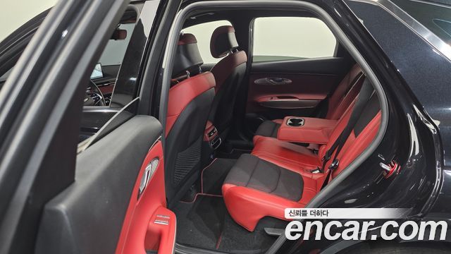Genesis GV70 2021 — photo 12