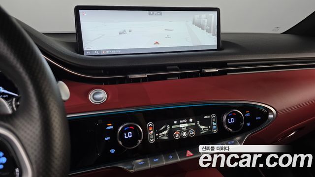 Genesis GV70 2021 — photo 13