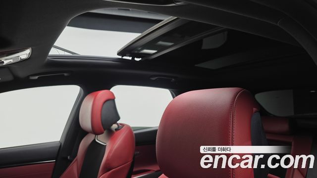 Genesis GV70 2021 — photo 16