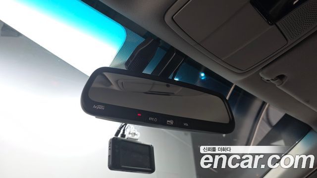 Hyundai Grandeur 2018 — photo 25