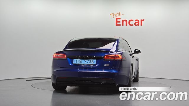 Tesla Model S 2023 — photo 4