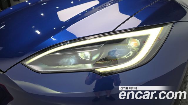 Tesla Model S 2023 — photo 8