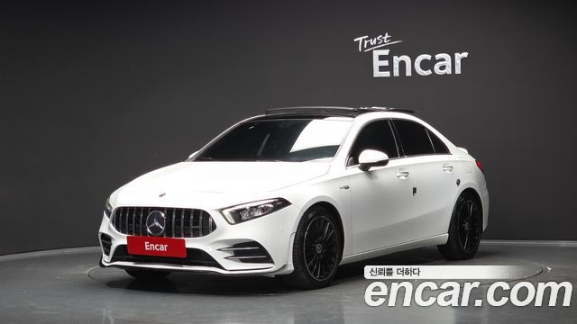 Mercedes-Benz A-Class 2020 — photo 1