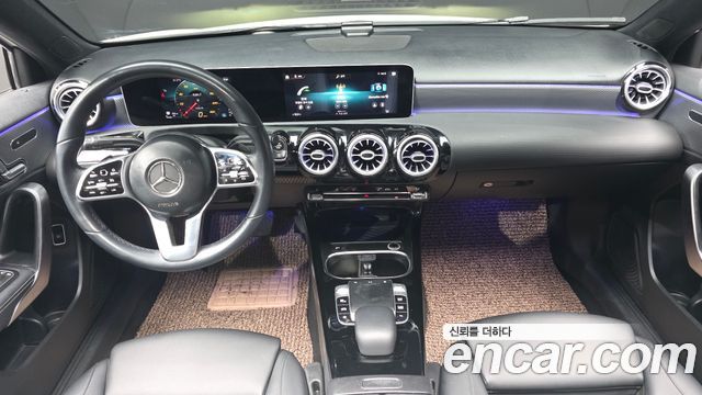 Mercedes-Benz A-Class 2020 — photo 7
