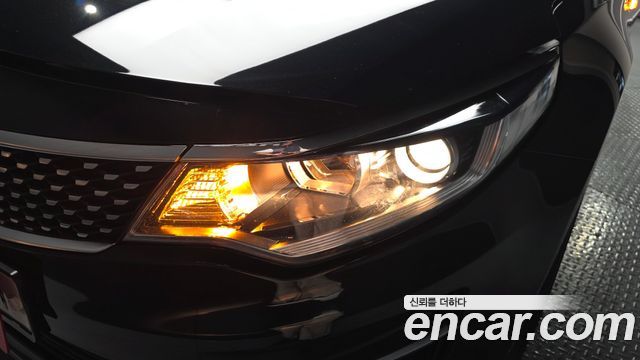 Kia K5 2016 — photo 8