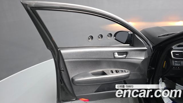Kia K5 2016 — photo 14