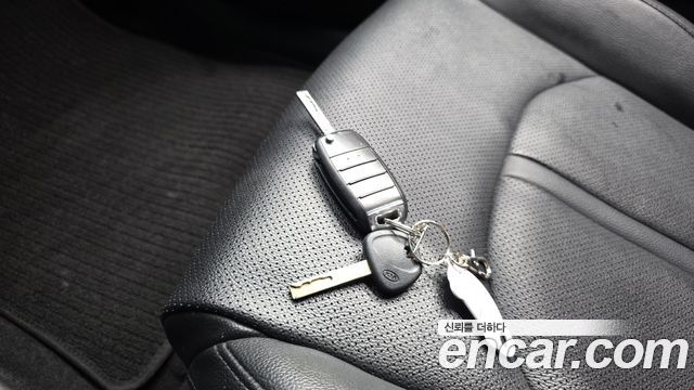 Kia K5 2016 — photo 34