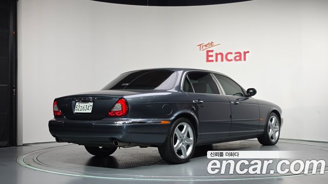 Jaguar XJ-8 2005 — photo 2