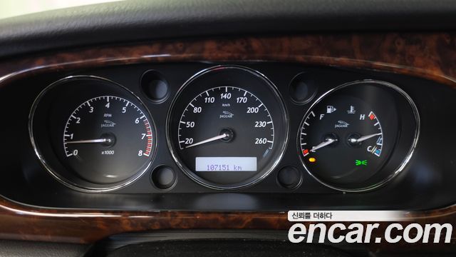 Jaguar XJ-8 2005 — photo 8
