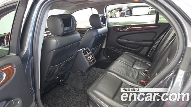 Jaguar XJ-8 2005 — photo 12